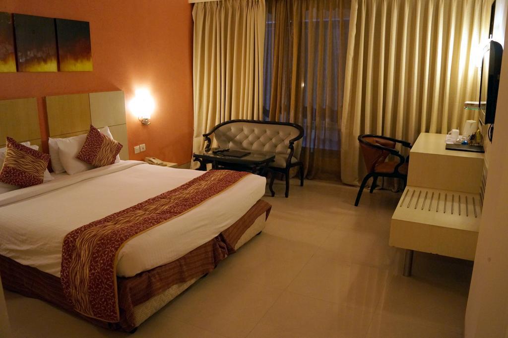 The Grand Solitaire Hyderabad Exterior photo