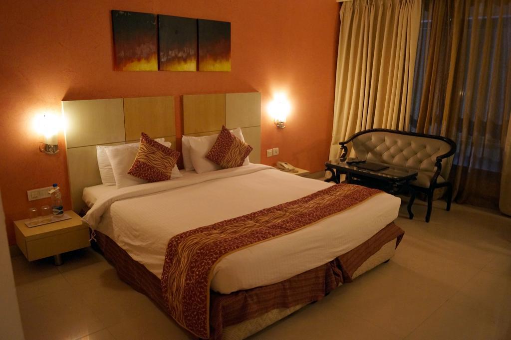 The Grand Solitaire Hyderabad Exterior photo